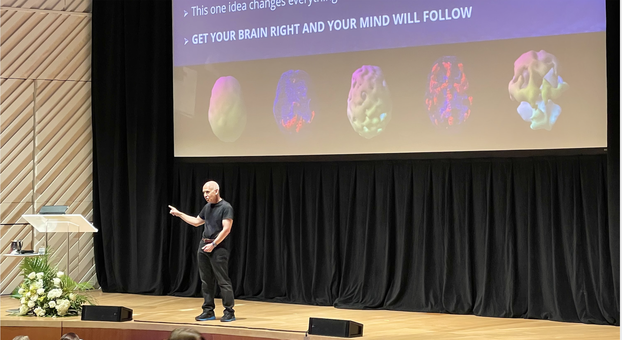 daniel amen speaking at miami 2022 event